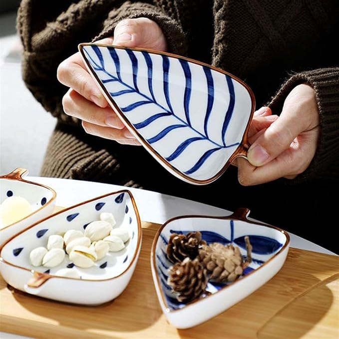Sauce Dish Japanese Style Leaf Shape Ceramic Sauce Dishes 3.35 Inch Condiments Dish Dipping Plates Soy Sauce Vinegar Appetizer Dishes or Seasoning（with Tray） Dipping Bowls (C)