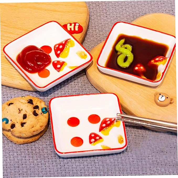 PRETYZOOM 2Pcs Mushroom Ceramic Dipping Bowls Japanese Style Seasoning Dish for Soy Sauce Condiments and Appetizers Kitchen Supply