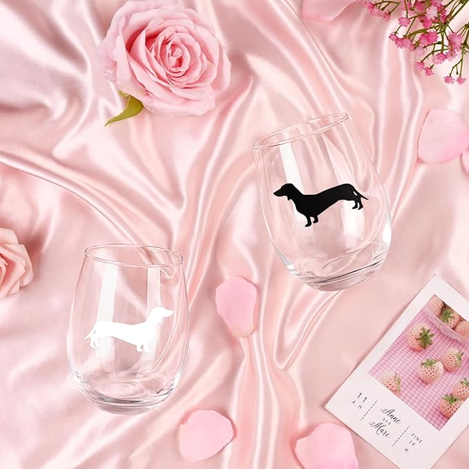 Futtumy Dachshund Wine Glasses Set of 2, Dachshund Gifts for Women, Dachshunds Gift, Dog Lovers Gift for Women for Dog Lovers for Christmas Birthday Mother's Day, 17Oz Wine Glass for Woman