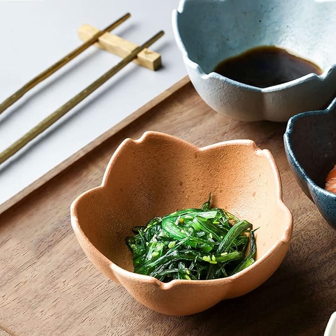 Sauce Dish 2Pack Sauce Dish Set Flower Shape Ceramic Appetizer Plates Dipping Bowls Mini Condiment Porelain Suacer Bowl Soy Sauce Vinegar Snack Seasoning Salad Olive Oil Dippi