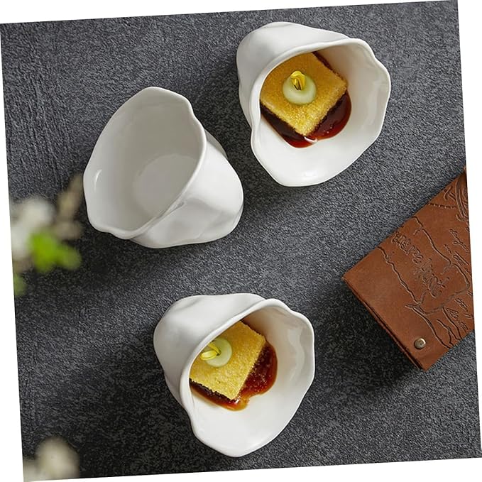 Flower-shaped Ceramic Appetizer Plate for Dipping Sauces and Seasoning Unique Snack Dish for Home and Restaurant Use Easy to Clean and for Everyday Meals
