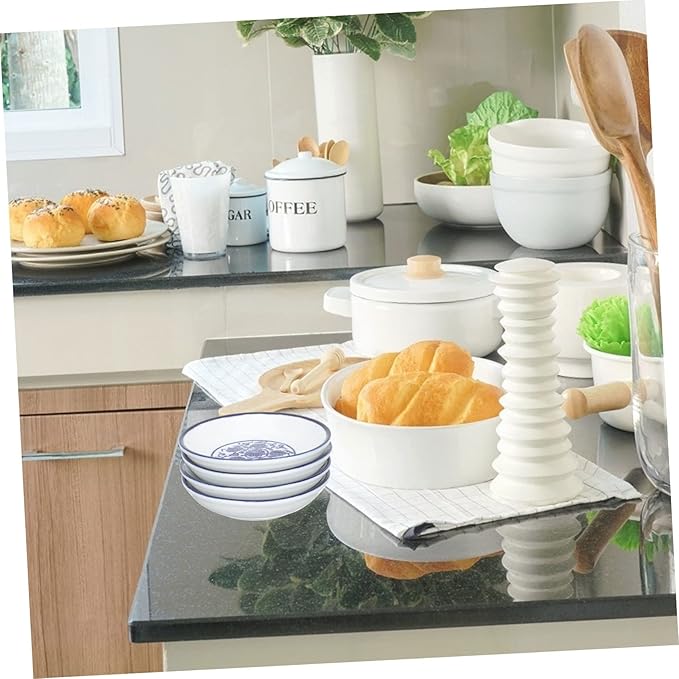 Mobestech 4pcs Vintage Hand-Painted Blue and White Ceramic Sauce Dish Set Condiment Plate for Dipping Soy Sauce Serving Bowls for Appetizers