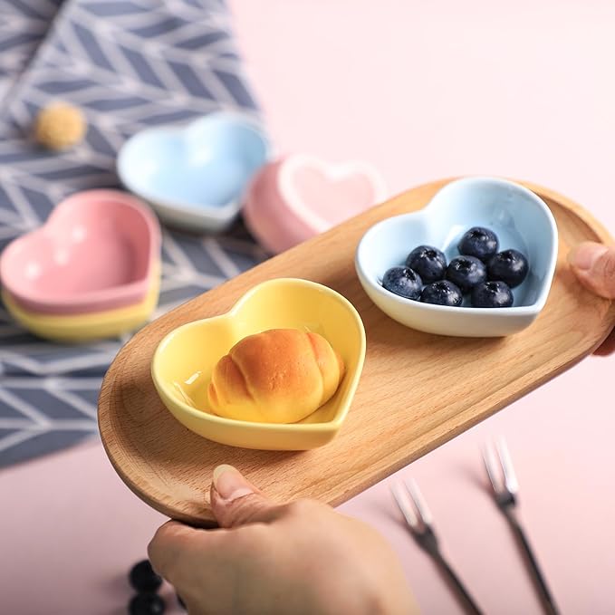 Gaolinci Heart-Shaped Multipurpose Ceramic Sauce Dish Seasoning Dishes Sushi Dipping Bowl Appetizer Plates Serving Dish Saucers Bowl(Set of 6), Multiple Colour