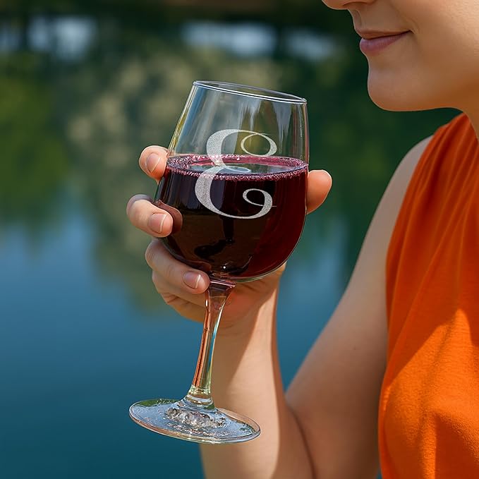 Monogrammed A-Z Wine Gifts for Women - 12.75 oz Engraved Personalized Wine Glass- Funny Wine Lover Monogram Gifts for Women - Unique Wine Glasses Gift Set €
