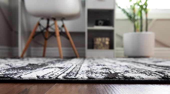 Rugs.com Oregon Collection Rug – 2' 2 x 3' Black and White Low-Pile Rug Perfect for Living Rooms, Large Dining Rooms, Open Floorplans