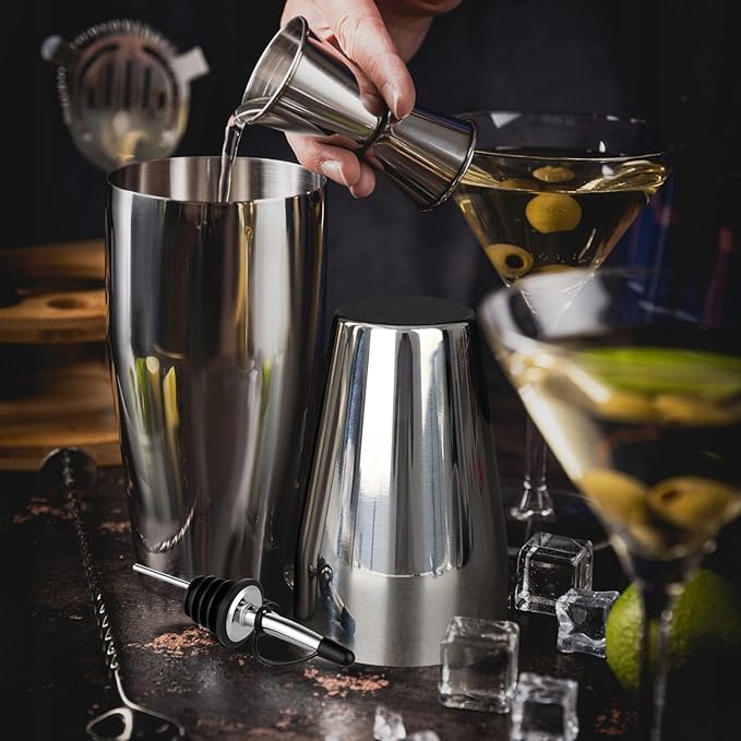 MWELLEWM Cocktail Shaker Set, Boston Shakers Bartending Professional Bartender Kit Bartender Beginner Mixed Alcohol Martini Shaker Tins Tool for Bar Drink