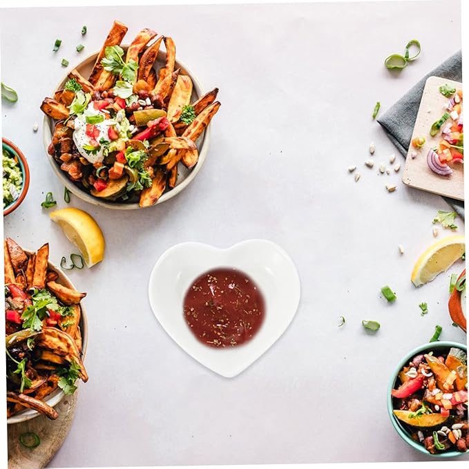 PRETYZOOM 4pcs Heart-shaped Ceramic Dipping Bowl Snack Bowl Appetizer Plate Small Sauce for Condiments Stylish Decor
