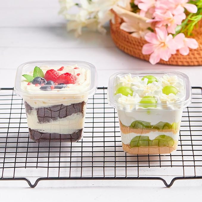 Kucoele 50 Pack 12 oz Plastic Dessert Cups with Lids and Sporks, Clear Square Cake Cups Dessert Containers for Pudding Parfait Fruit Yogurt and Shortcake