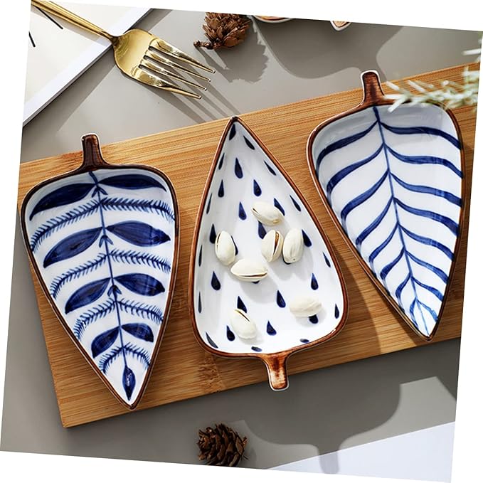 Homoyoyo Ceramic Snack Serving Plate with Leaf Design for Appetizers Sauces and Desserts for Home Dining Restaurants and Events