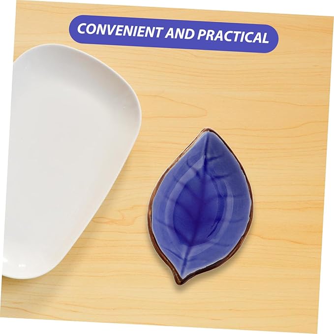 Unomor 4pcs Leaf Shape Porcelain Small Appetizer Plates Ceramic Decorative Dinnerware for Sauce Appetizers Snacks Salad