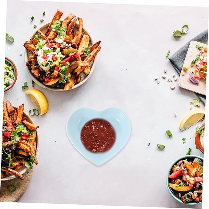 GLEAVI 6Pcs Heart Shaped Sauce Dishes Japanese Style Appetizer Plates for Dipping Sauces and Condiments for Home and Restaurant Use Decorative Serving Bowls