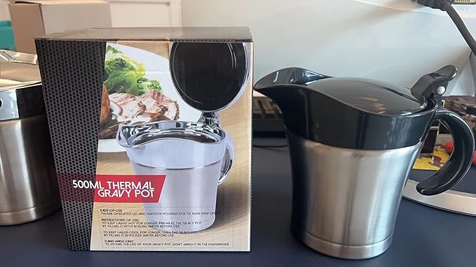 Stainless Steel thermal Gravy Boat, 16 Oz Double Insulated Gravy Sauce Jug with Hinged Lid for Family Dinner, Thanksgiving, Halloween, Christmas
