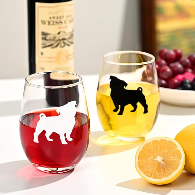Futtumy Pug Wine Glasses Set of 2, Pug Gifts for Pug Lovers, Pug Gifts, Dog Lovers Gifts for Women, Gifts for Dog Lovers for Christmas Birthday Mother's Day, 17Oz Wine Glass for Women
