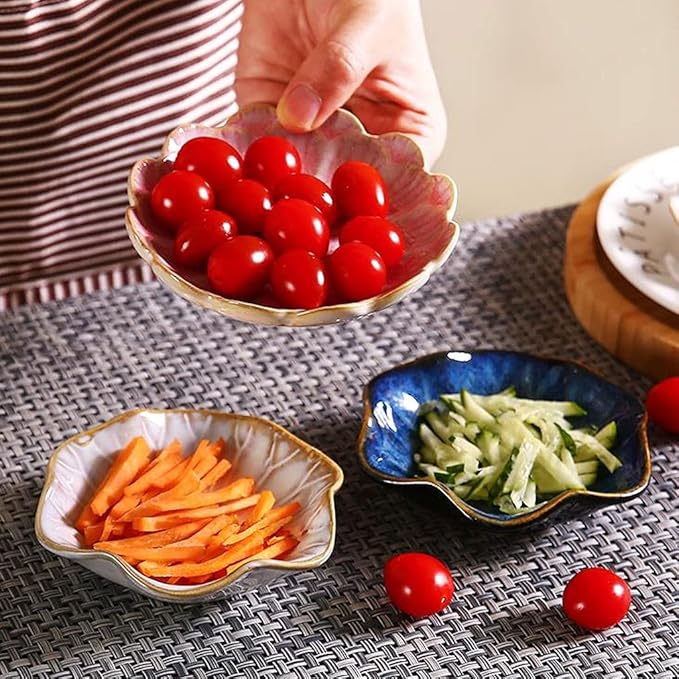 HEXEH Salad Plate 3pcs Ceramic Dip Bowls Sauce Dishes Flower Shape Ceramic Seasoning Dishes Serving Dishes Sushi Soy Dishes for Snack Fruit Appetizer Dessert Plastic Plate (Color : Pink)