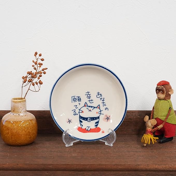 Seto Ware Small Plates with Lucky Cat Design, 3-Piece Japanese Ceramic Dish Set with Display Stand, 5.5 inch Soy Sauce & Snack Plates, Made in Japan Tableware (White/Wish)