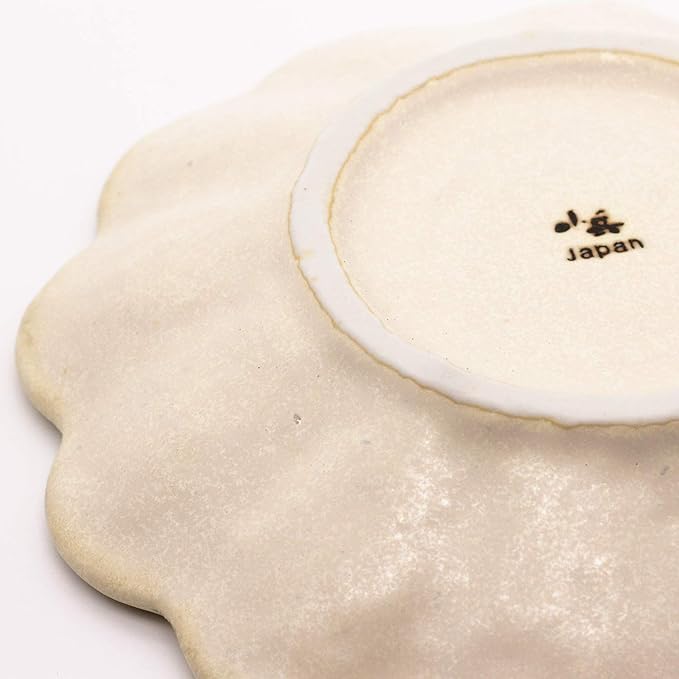 Mino Ware 555-0006 Kaneko Komohei Linka Plate, Medium Plate, White, Kneeling Flowers, Diameter Approx. 6.7 inches (17 cm), Microwave and Dishwasher Safe, Made in Japan