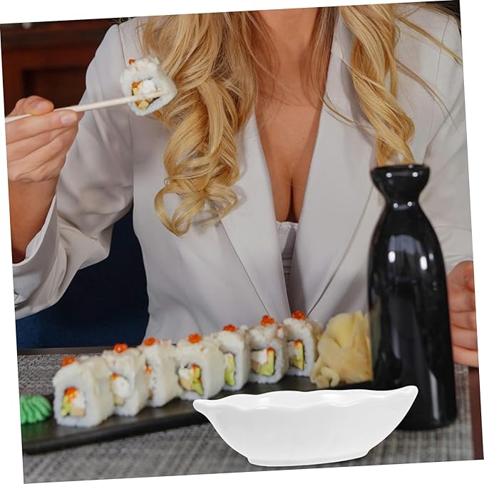 Unomor 4pcs Ceramic Sauce Dishes Bowls Leaf Motif Sauce Plates Versatile Serving Bowls for Condiments Sushi Dipping Appetizers