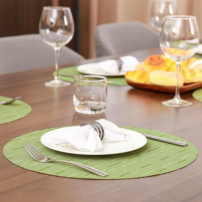 Round Placemats Set of 8 Heat Resistant Vinyl Placemats 15 inch Washable Non-Slip Table Mats Woven Place Mats for Dining Table (Green, Set of 8)