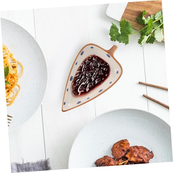 Creative Leaf Shaped Ceramic Snack Dish Appetizer Serving Plate for Sauces and Dips for Home and Restaurant Use Eye Catching Design for Salads Fruits and Desserts