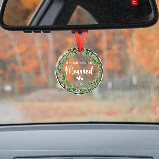 Our First Christmas Married 2025, Wedding Gifts for Couples 2025, Mr and Mrs Gifts, Engagement Gift for Newlyweds, Bridal Shower Gift Keepsake, 1st Married Glass Christmas Ornaments 2025