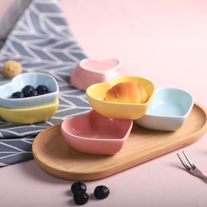 Gaolinci Heart-Shaped Multipurpose Ceramic Sauce Dish Seasoning Dishes Sushi Dipping Bowl Appetizer Plates Serving Dish Saucers Bowl(Set of 6), Multiple Colour