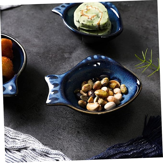 2Pcs Ceramic Dipping Dishes Small Fish Shaped Sauce Plates for Condiments Seasonings and Appetizers for Home Parties Weddings and Celebrations