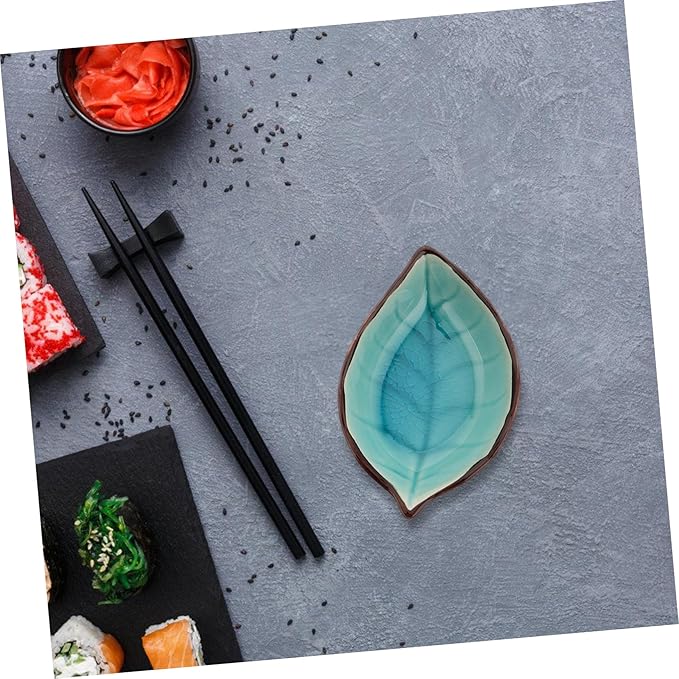 Unomor 4pcs Leaf Shape Porcelain Small Appetizer Plates Ceramic Decorative Dinnerware for Sauce Appetizers Snacks Salad