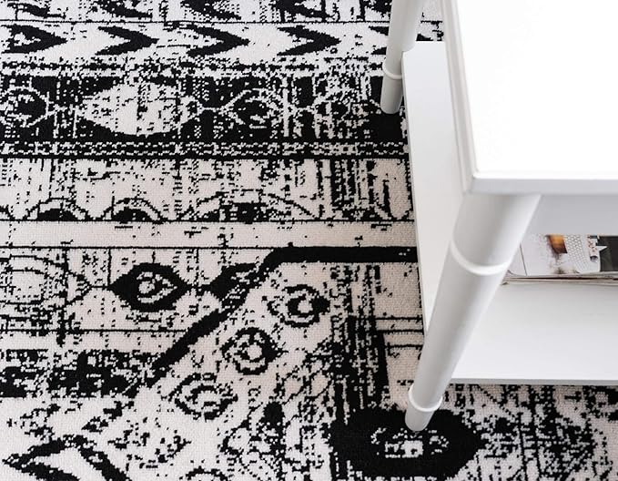 Rugs.com Oregon Collection Rug – 5' x 8' Oval Black and White Low-Pile Rug Perfect for Living Rooms, Large Dining Rooms, Open Floorplans
