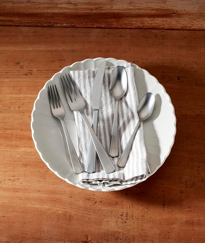 Lenox 895540 French Perle Scallop 65-Piece Flatware Set