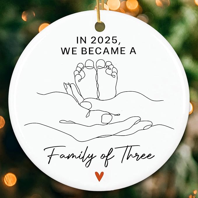 ZAGKOO Family of 3 Christmas Ornaments 2025 - Baby's First Christmas Ornament 2025 for New Mom and Dad - Family Ornament for First Time Parents, Baby Boy or Girl Keepsake - Ceramic Xmas Tree Decor