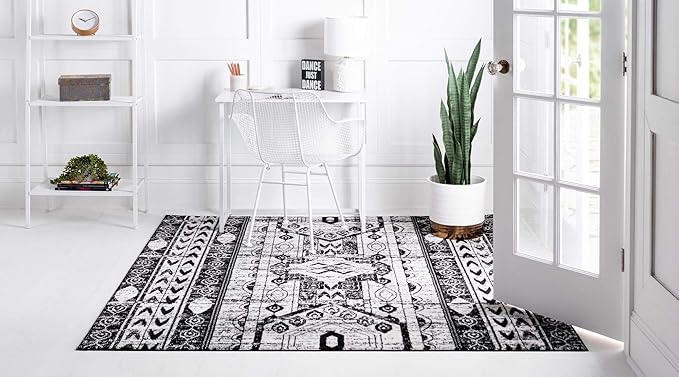 Rugs.com Oregon Collection Rug – 4 Ft Square Black and White Low-Pile Rug Perfect for Living Rooms, Kitchens, Entryways