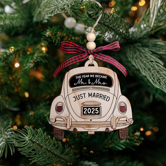 Wedding Gifts - Wooden Hanging Ornament 2025 - Mr and Mrs Gifts - Wedding Gift for Couples 2025, Bride, Future Mr and Mrs - Bridal Shower Bride Gift Ideas for Her, Just Married Couple