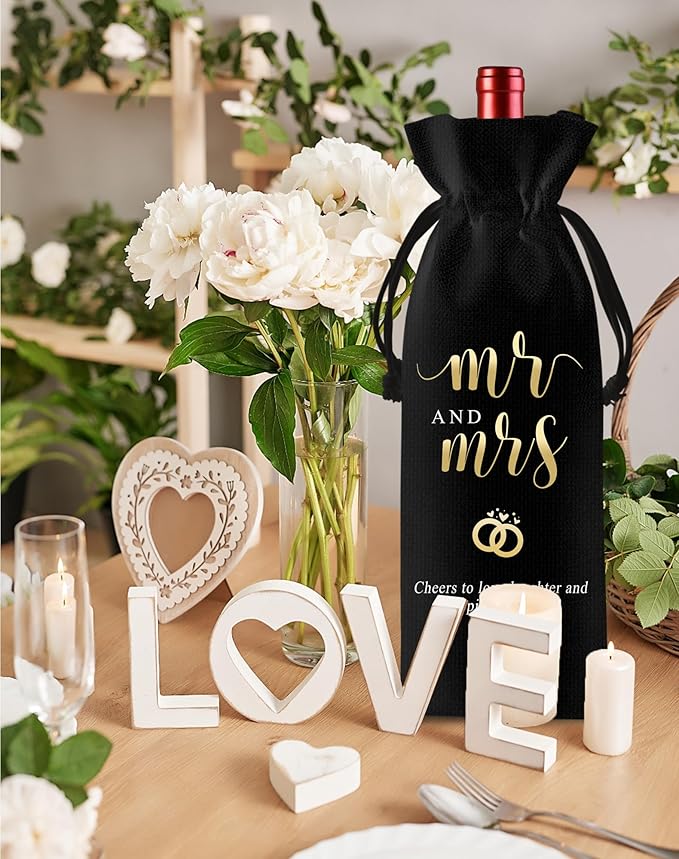 LANBAIHE Mr and Mrs Wine Bag, Wedding Shower Gifts Wine Bag, Bridal Shower Engagement Gifts, Mr and Mrs Wedding Gift Party Decorations
