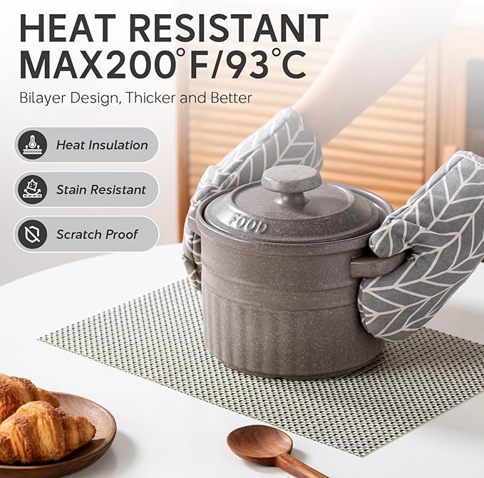 Placemats Set of 4, Heat Resistant Place Mats, Washable PVC Table Mats, Woven Vinyl Plastic Placemats for Dining Table, Non-Slip Stain Resistant Kitchen Table Placemats Easy to Clean?Brown&Green?