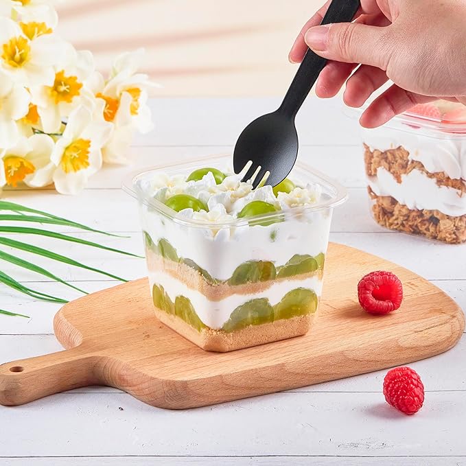 Kucoele 100 Pack 8 oz Plastic Dessert Cups with Lids and Sporks, Clear Square Cake Cups Parfait Containers for Pudding Fruit Mousse Yogurt and Shortcake