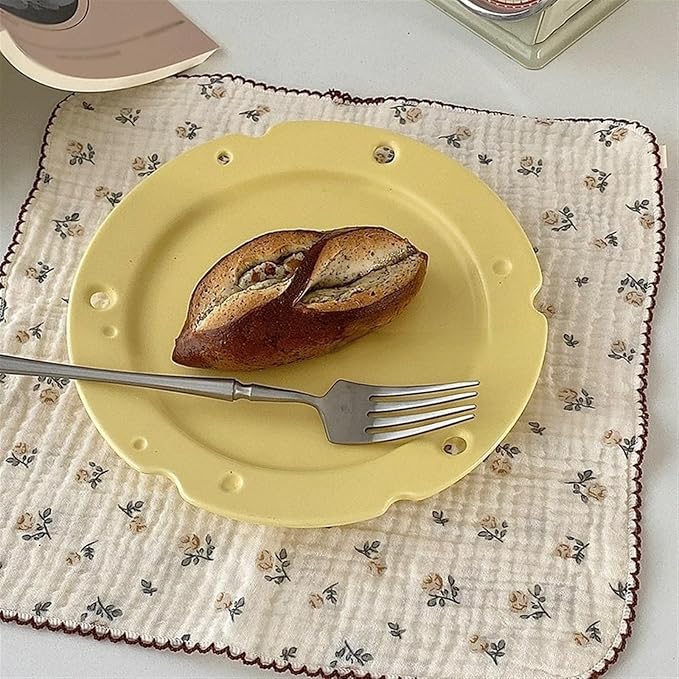 SONGCHAO Party Supplies Creative Ceramic Plate Yellow Cute Matte Cheese Shape Breakfast Plate Home Kitchen Snack Plate Dessert Cake Plate Party Plates (Color : A)