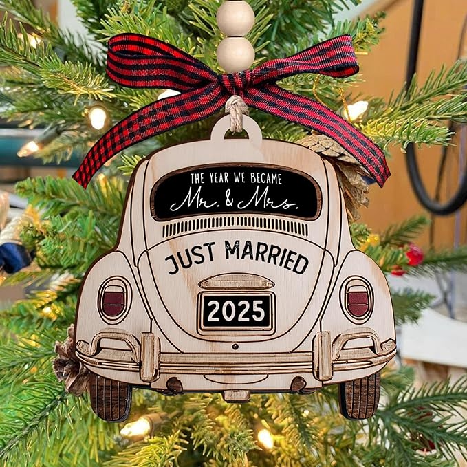 Wedding Gifts - Wooden Hanging Ornament 2025 - Mr and Mrs Gifts - Wedding Gift for Couples 2025, Bride, Future Mr and Mrs - Bridal Shower Bride Gift Ideas for Her, Just Married Couple