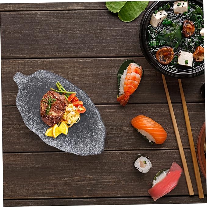 2pcs Creative Retro Ceramic Snack Plates Versatile Dipping Dishes for Condiments Fruits and Appetizers Unique Banana Leaf Design for Home and Dining Use