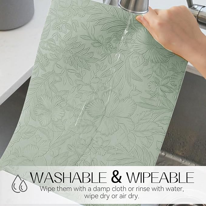 Romanstile Vinyl Placemats Set of 4-12 X 17 Inch - Heat Resistant Non-Slip Embossed Floral Place Mats 100% Waterproof Oilproof Wipeable Faux Leather Table Mats for Kitchen/Dining/Party, GrassGreen