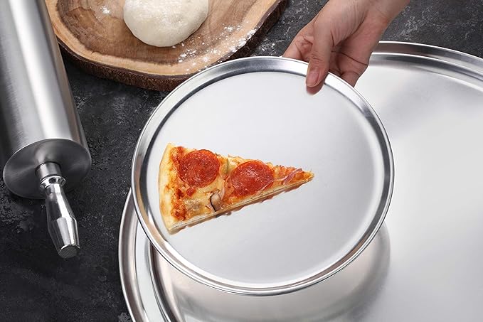 New Star Foodservice | Commercial Aluminum Pizza Tray Pizza Pan Coupe Style (Silver, 14-Inch)