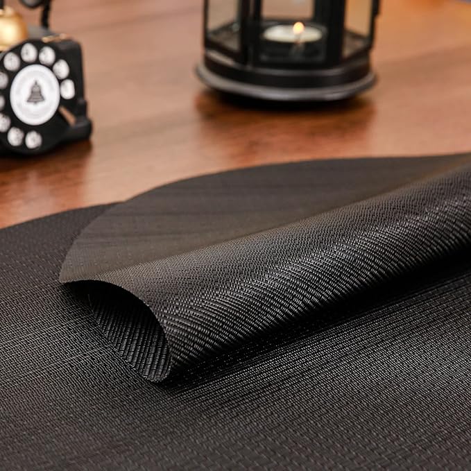Round Placemats Set of 4 Heat Resistant Vinyl Placemats 15 inch Washable Non-Slip Table Mats Woven Place Mats for Dining Table (Black, Set of 4)