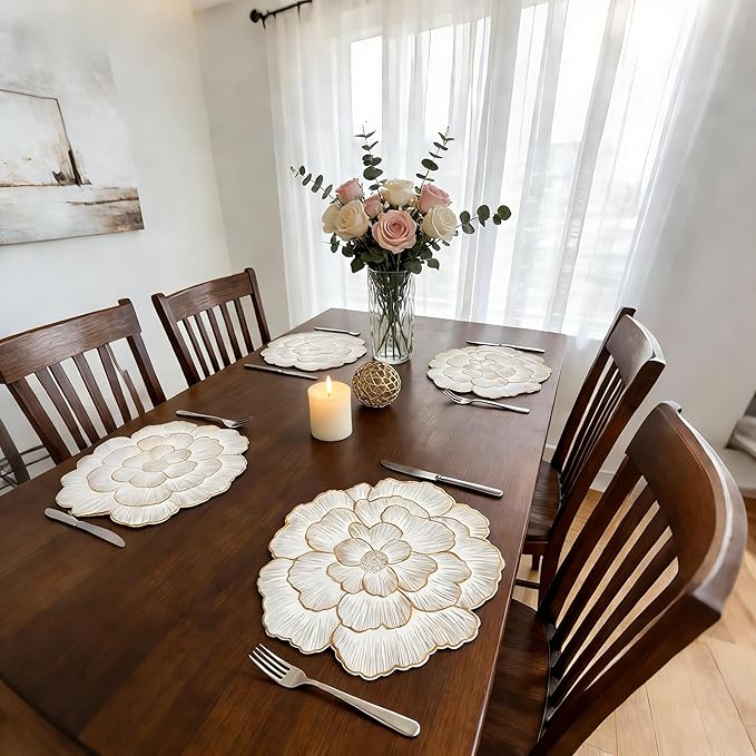 FAVE 6PCS Floral Round Placemats Golden Placemats Vinyl Placemats Set of 6 for Dining Table Reusable Metallic Shiny Gold Placemats for Wedding, Banquet, Birthday, Party, Restaurant （15 x15,Gold）