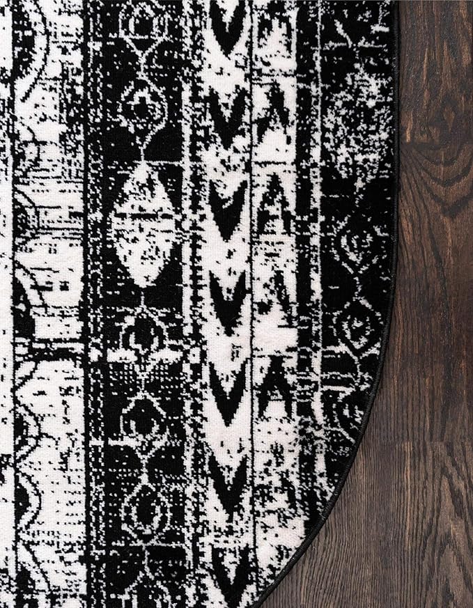 Rugs.com Oregon Collection Rug – 5' x 8' Oval Black and White Low-Pile Rug Perfect for Living Rooms, Large Dining Rooms, Open Floorplans